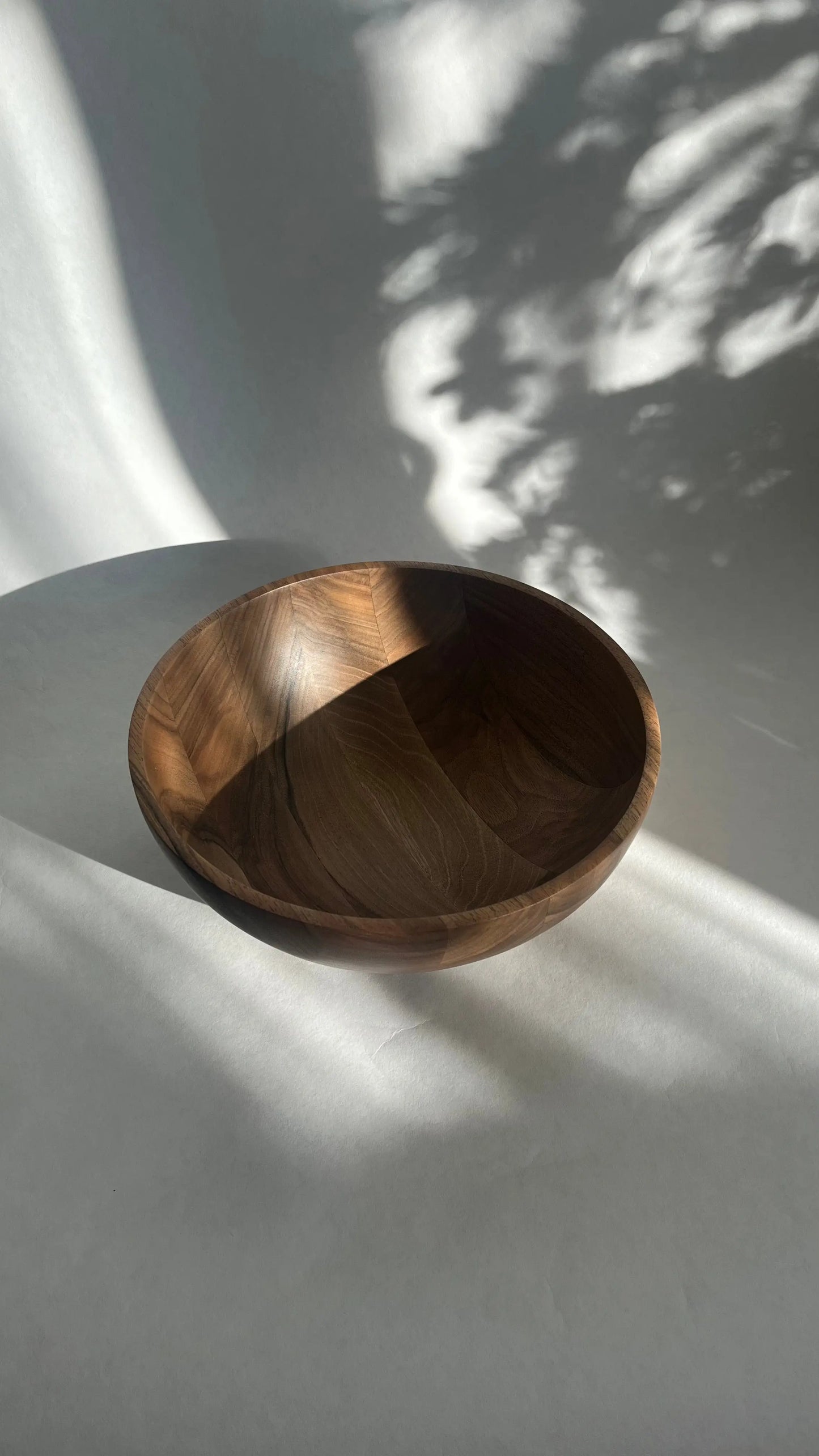 Que001- saladier en bois de noyer Que du Bois Atelier