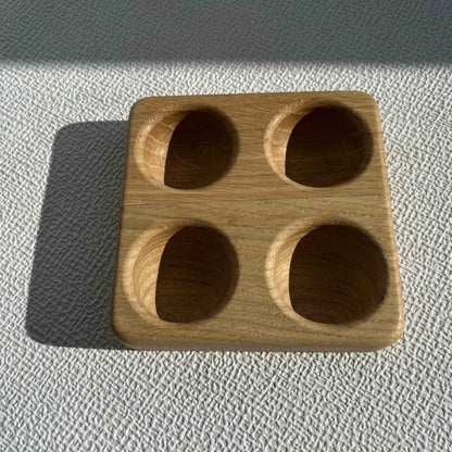 Nérine. Porte - œufs en bois de chêne - Que du Bois Atelier