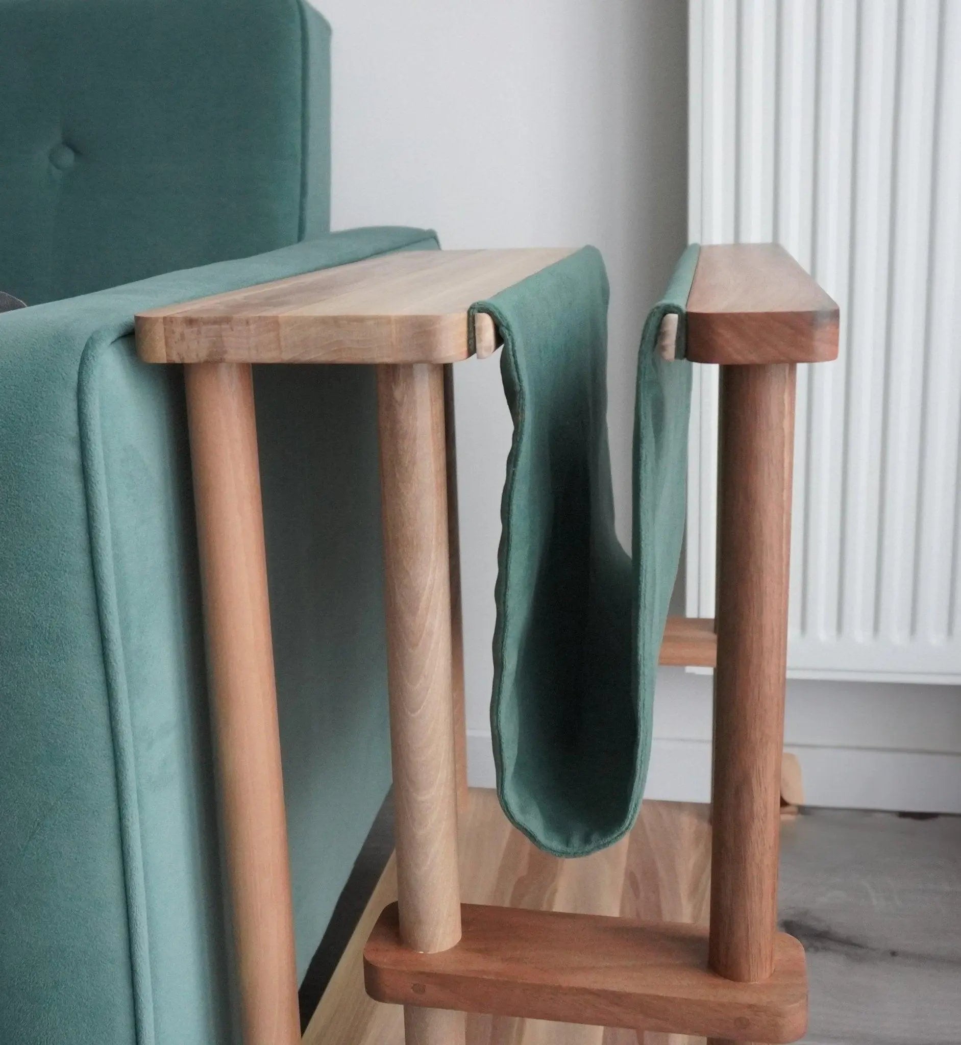 Q01 - Étagère en noyer pour café, livres et magazines - Que du Bois Atelier