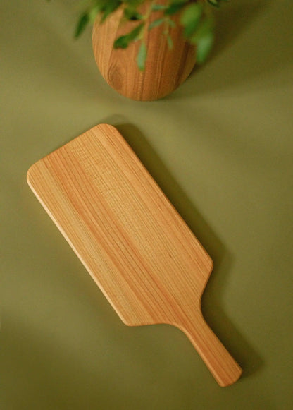Planche à découper artisanale en bois de cerisier avec poignée - Que du Bois Atelier - Q10