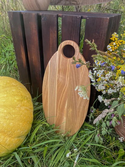 Q59 - Planche de service ovale en frêne faite à la main Que du Bois Atelier