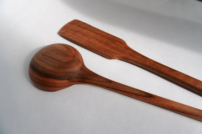 Q82 - Lot de 2 cuillères en noyer – 33 cm Que du Bois Atelier