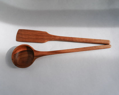 Q82 - Lot de 2 cuillères en noyer – 33 cm Que du Bois Atelier
